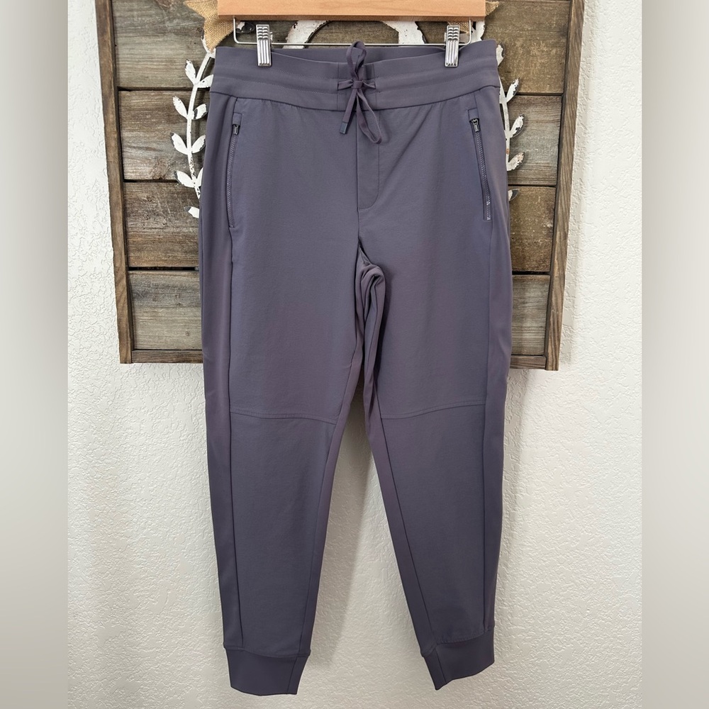 Athleta Headlands Hybrid Stretch Jogger Pants in Dusty Purple ladies 8